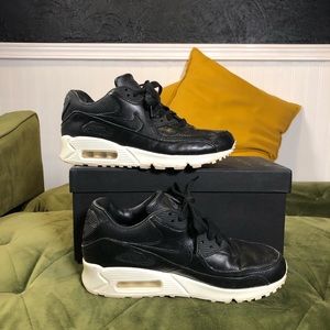 Nike Air Max 90 Ultra 2.0 Black Leather White Sole